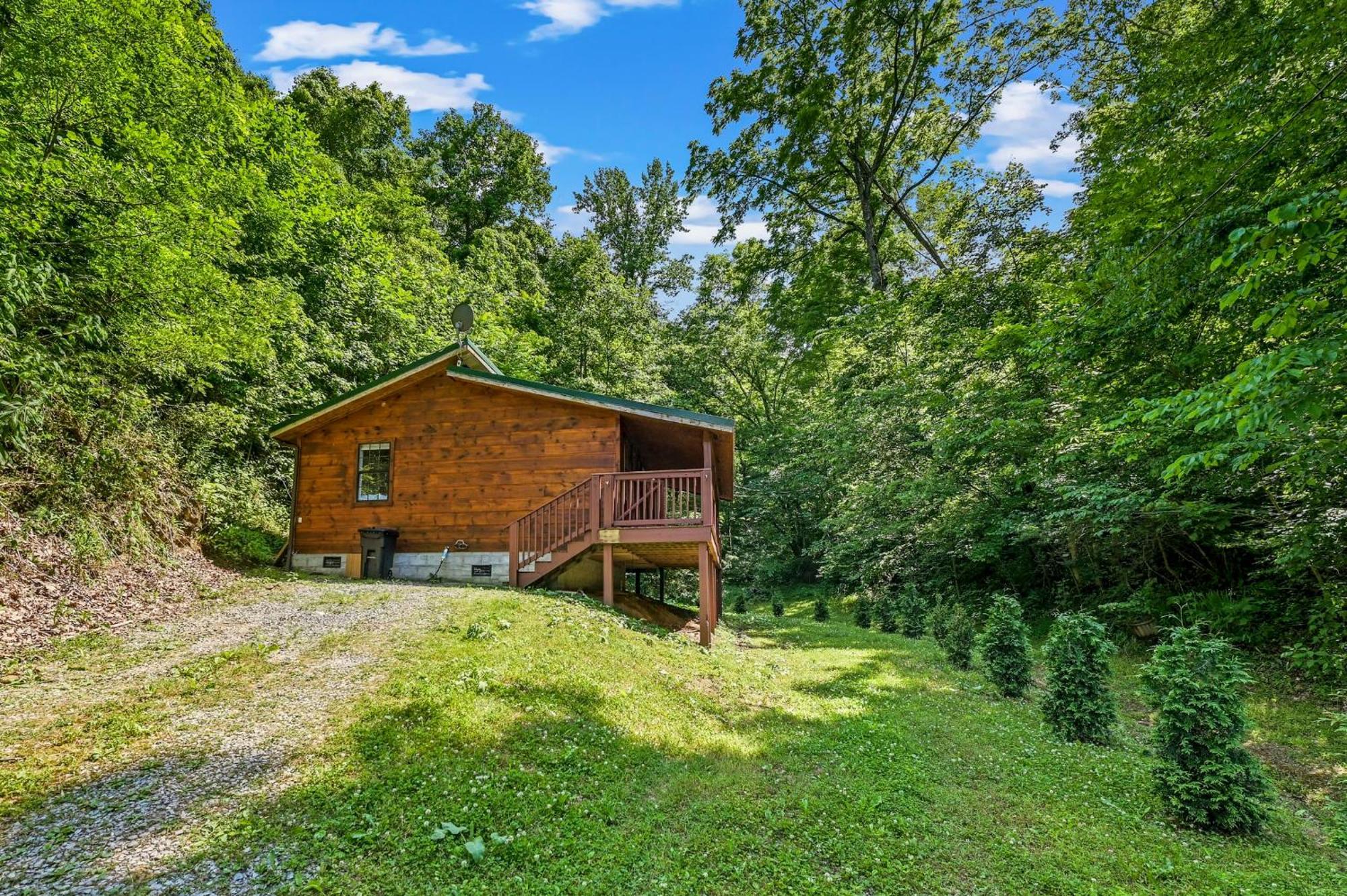 Smoky Mountains Hut Tub Cabin Dog Friendly Sevierville Exterior foto